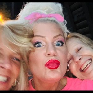 Meet your Posher, Lori